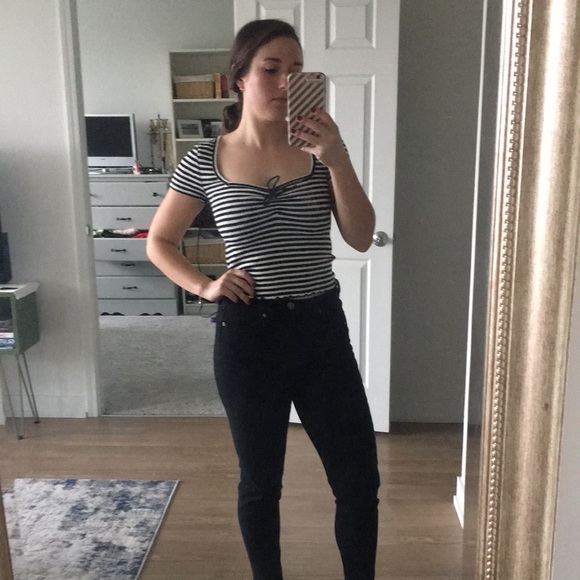 Abercrombie Black and white striped crop top - Picture 4 of 4